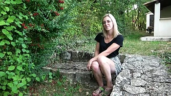 Candie Luciani wants to smell anal! - Jacquie et Michel TV