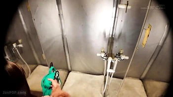 251130男女でツイスターゲームをプレイg1