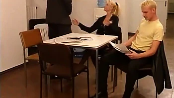 Waiting Room Piggy Play For Three With German Classic