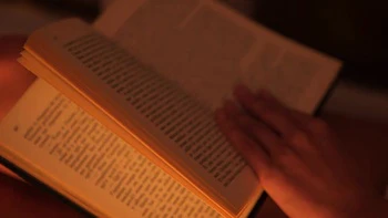 The hopscotch game continues - Jacquie et Michel TV