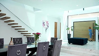 Lola thought she was alone at home... - Jacquie et Michel TV