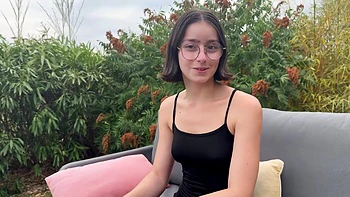 Kim and Kate, two different temperaments ... - Jacquie et Michel TV