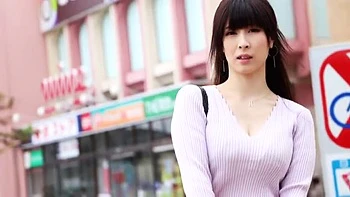 グラマーな巨尻美人妻が四つん這い手マンで濡れて喘ぐハメ撮りエッチ