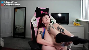 Gamer Slut Cums On Stream Then Fucks Her Viewer Persephone Pink