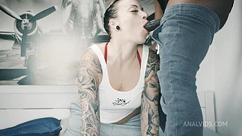 Huge Load Of Cum In Her Face