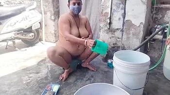Desi Bhabhi Outdoor Bath Fun With Maid - Indian Aunty Nude HD