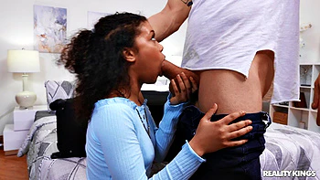 Guesd Who'S Coming to Dinner