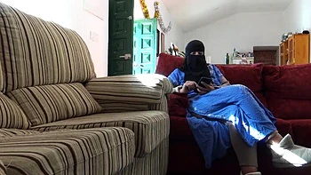 Turkish MILF Gets Anal Creampie After Seeing Big Cock - Real Homemade Sex