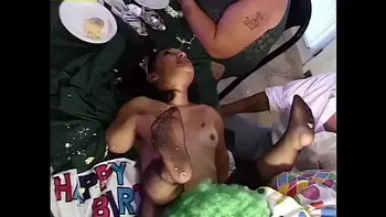 Freaks And Geeks #1 - This is a quirky dwarf movie you won't soon forget