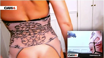 Flora & Mya: Two Naughty Girls Doing Each Other In Front Of A Webcam