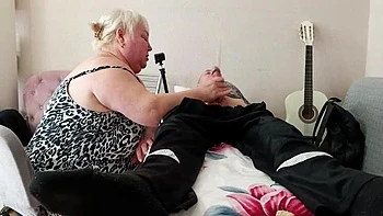 Stepmom Zona901 Gives Deep Throat Blowjob and Swallows Cum