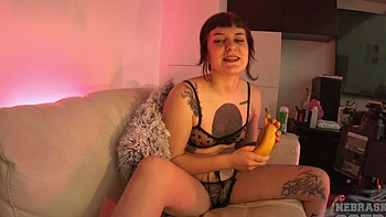 Hot emo teen massages her tattooed pussy with a lube, smokin’ hot!