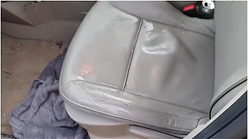 Alicewetting - I Cant Stop Wetting My Jeans In The Car Again! Oops ;)