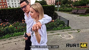 HUNT4K. Stranger has a surprise for a couple