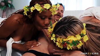 Have A Hot Threesome - Scott Nails, Jenna Foxx And Lacey Logan