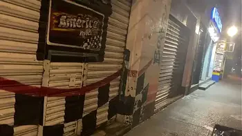 Se fue de pinta y se masturba en la calle hasta lograr un squirting