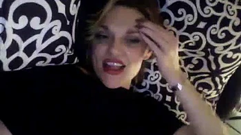 Hot milf stuff both of her holes: Amateur, Xnxx  Solo Porn