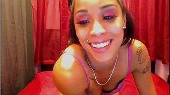 Skank Shows Off Her Nice Ass: Fansly  Solo Porn