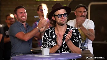 Mizaki can't contain himself... - Jacquie et Michel TV