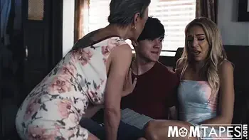 Caring StepMom Teaches StepSon And StepDaughter Value Of Sharing - Tiffany Watson, Dee Williams