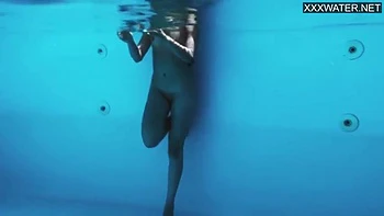 Yenifer Chacons Latina Underwater Nude Swim