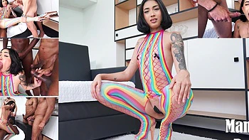 Hakuna Mipaka #4 : Eva Perez 5 Dicks Gangbang, Drinks Pee And