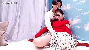 S*d*m*m-194 The More I Hold Back My Voice, The More I Feel It In The Situation Of 30cm From My Beloved Husband Through The Mirror... A Real Married Woman Cant Hold Back And Has An Affair In Her Skirt Decensored