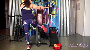 Josephine Masturbates at the Gym