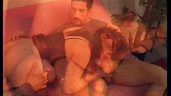 Pulpeuses 1 threesome: Blowjob, Doggy  Cowgirl Porn