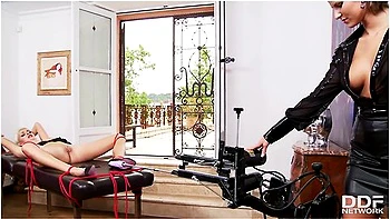 Dominatrix Sandra Hills Fuck Machine Pleasures Biancas Hungry Pussy