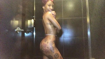 Mini Showers ft Mini Stallion