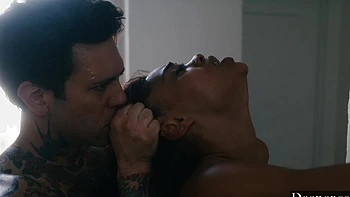 Small Hands fucked Scarlit Scandal hard in rough action