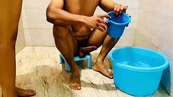 My Stepmother Gifts Me A Fuck In The Bathroom I Denied To Bath With Cold Water