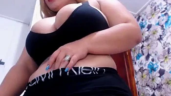 Huge Hot Babe Orgasming On Webcam Show: Big Tits, Big Ass  Masturbation Porn