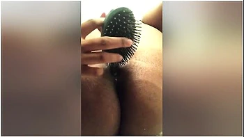 Cumming On A Hair Brush