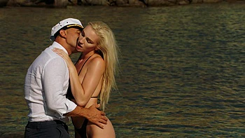 A rich guy’s yacht party turns into a steamy Kendra Sunderland show