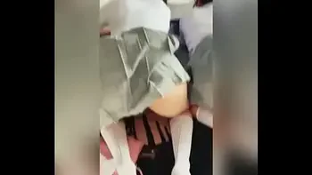 Cómo COGERTE a tu Media HERMANA Colegiala y a su AMIGA de la Escuela! Espiando a Dos Lesbianas Haciendo Tarea en el CUARTO! Trío Amateur con mi Hermana y su Amiga de la Escuela! Lesbianas Mexicanas #1