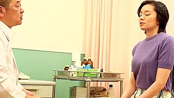 Umd-876-censored-19 A Young Wife Who Doesnt Know Anything Is Called Treatment And Shes Going To Have A Vaginal Cum Shot