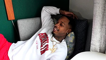 SCORPIOO  is a 21 yo that like herself some BBC