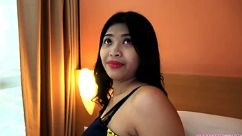 Slender Asian Babe Offers Her Tight Pussy To Horny Guy