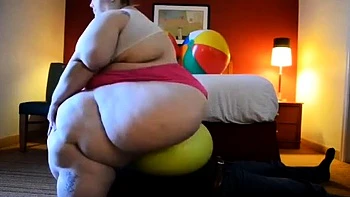 Ssbbw bobbi jo facesitting buttcrush