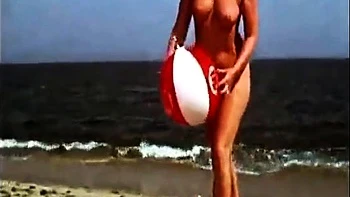 Deutsche Vintage-Nudisten am Strand - Sonnenfreunde 1980