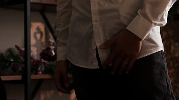 Blonde Wife Gets Hard Dick For Christmas