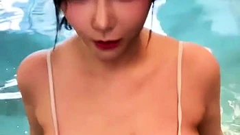 다솜솜이 젖가슴 하나는 최고인 뇬 korean porn