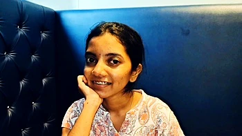 Telugu girl Sugandha Choppari showing her puku to her bf