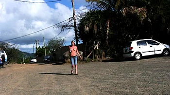 Amateur Group Sex beside Hot Chicks