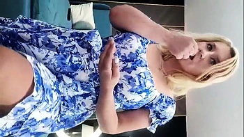 home made amateur blonde Masturbating