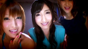 Asian schoolgirl enjoy group sex