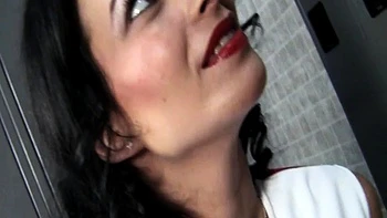 Babe shows off her big boobs and fucked