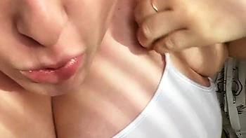 Big boob brunette masturbates on webcam